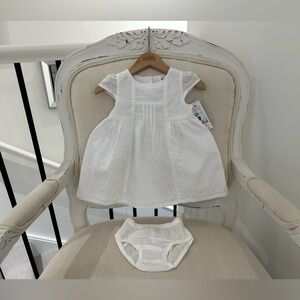 🦢Baby 9 Mth Swiss Dot Cotton dress with Smocking, lace & Matching Panty NWT